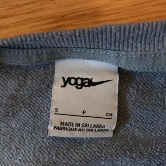 NIKE WOMEN YOGA TOP - Picture 6 of 6